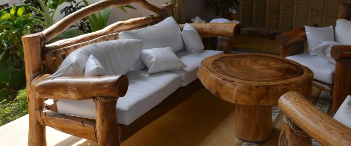 Furniture made of old wood - a timeless classic